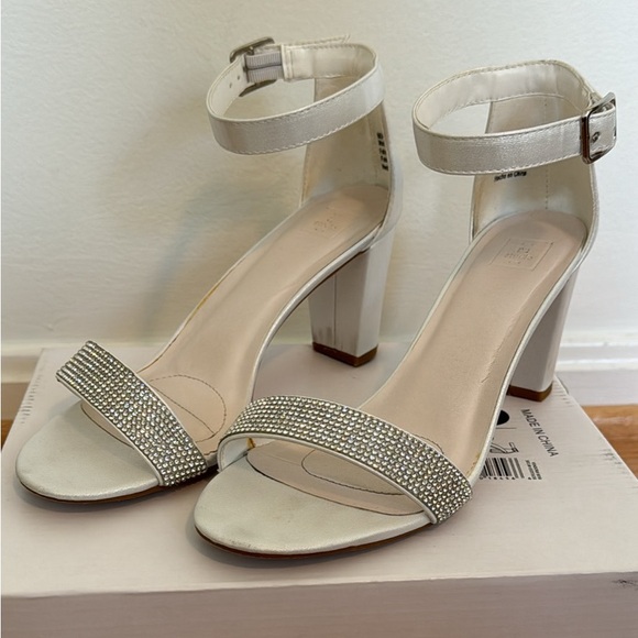 DAVIDS BRIDAL 3” WEDDING HEELS - Picture 2 of 7
